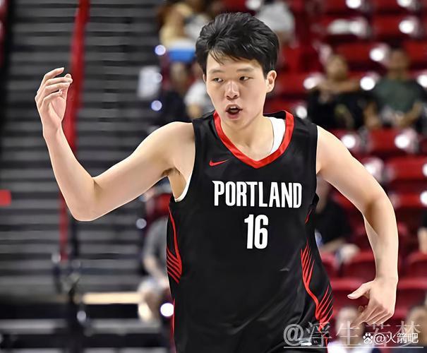 杨瀚森首次NBA先发出战 开拓者负于灰熊 杨瀚森首次NBA先发出战 开拓者负于灰熊