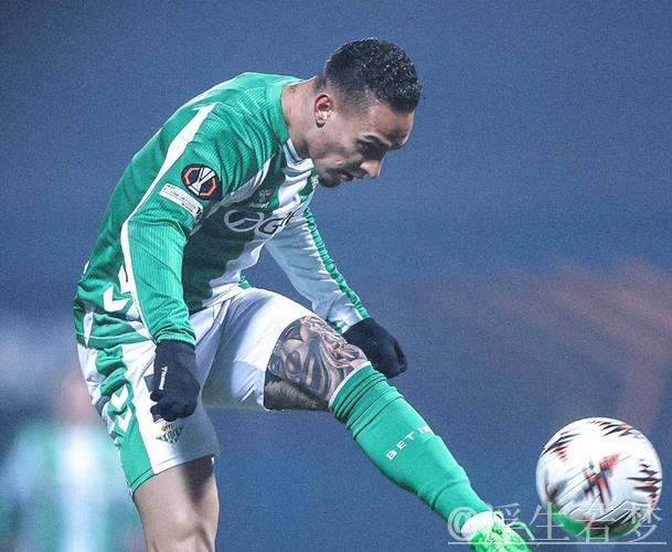 25岁圆神再献神作:外脚背凌空破门,16战斩获8球4助攻! 25岁圆神再献神作:外脚背凌空破门,16战斩获8球4助攻!